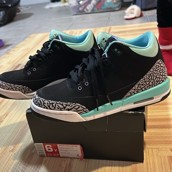 Air Jordan 3 Retro GG 'Black Mint' - Picture 3 of 4
